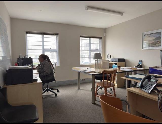 BUSINESS PROPERTY TO RENT IN WYNBERG